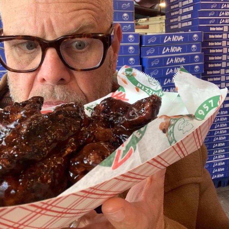 Read more about the article Alton Brown Loves Buffalo!